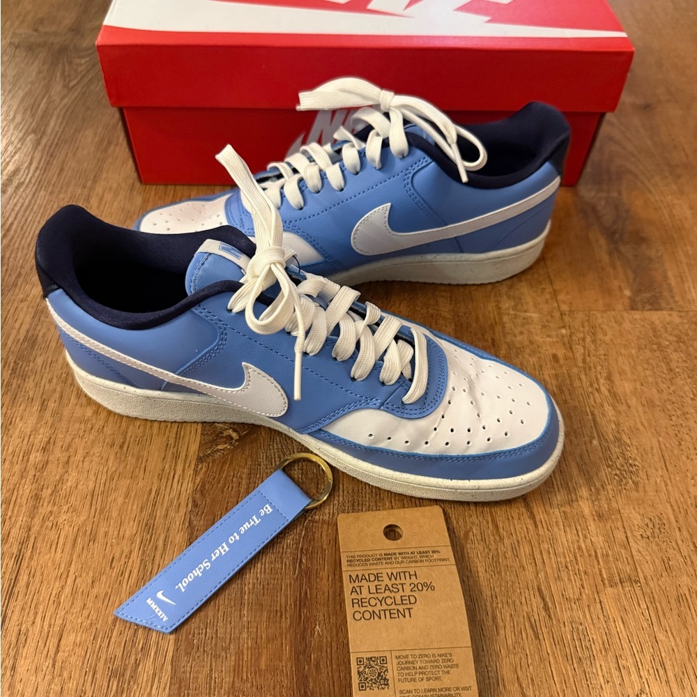 Nike W Court Vision Women’s Size 9 Sneakers in Valor Blue/ White / College Navy